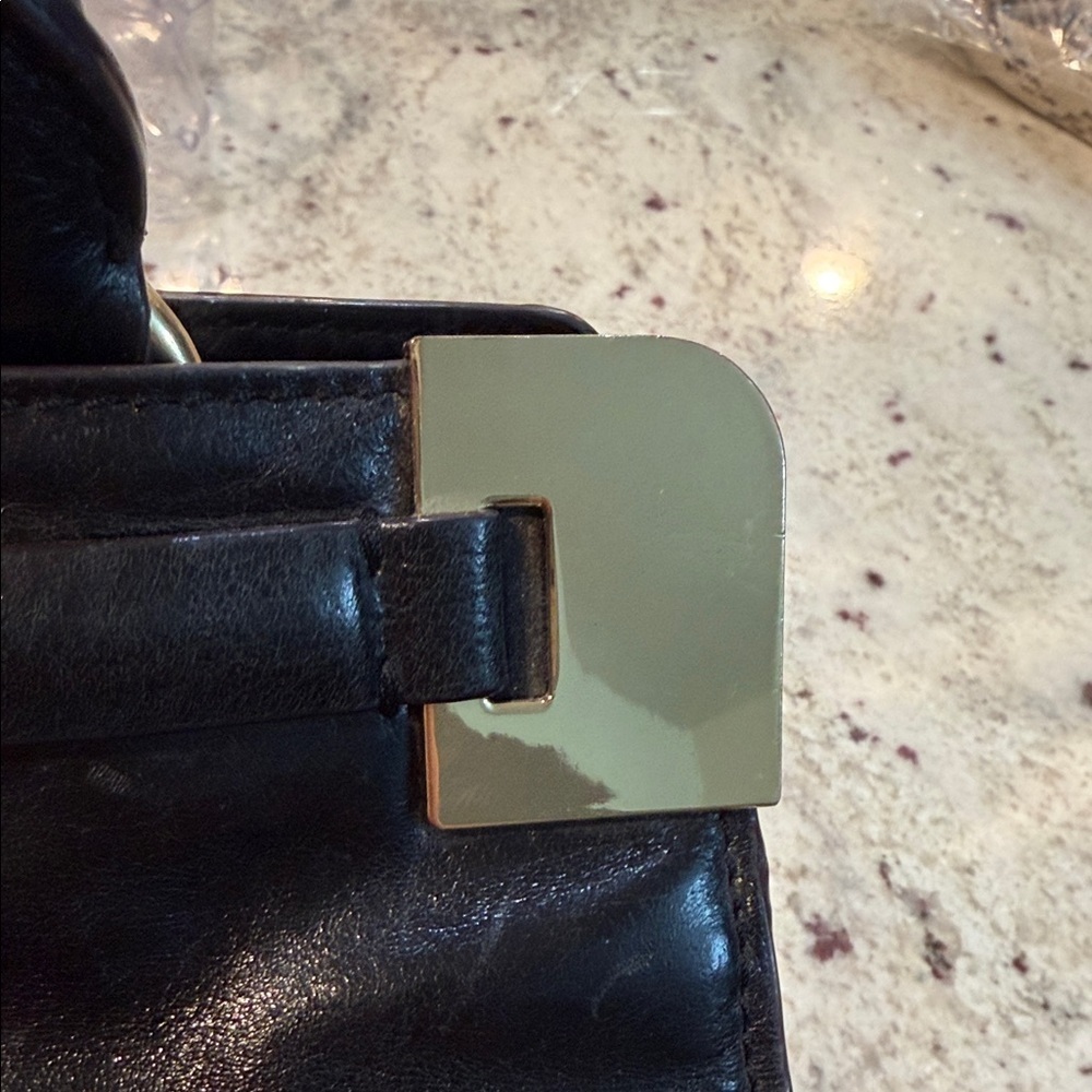 ANTONIO MELANI Elegant Black Leather Handbag - Picture 5 of 8